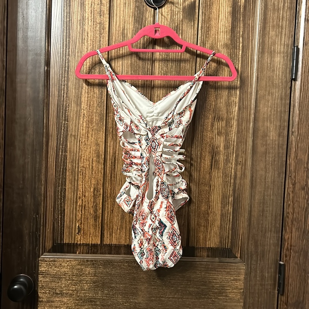 Open back bathing suit - Picture 2 of 2